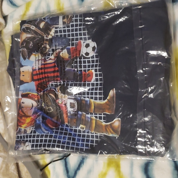 Roblox short sleeve shirt - Picture 2 of 7